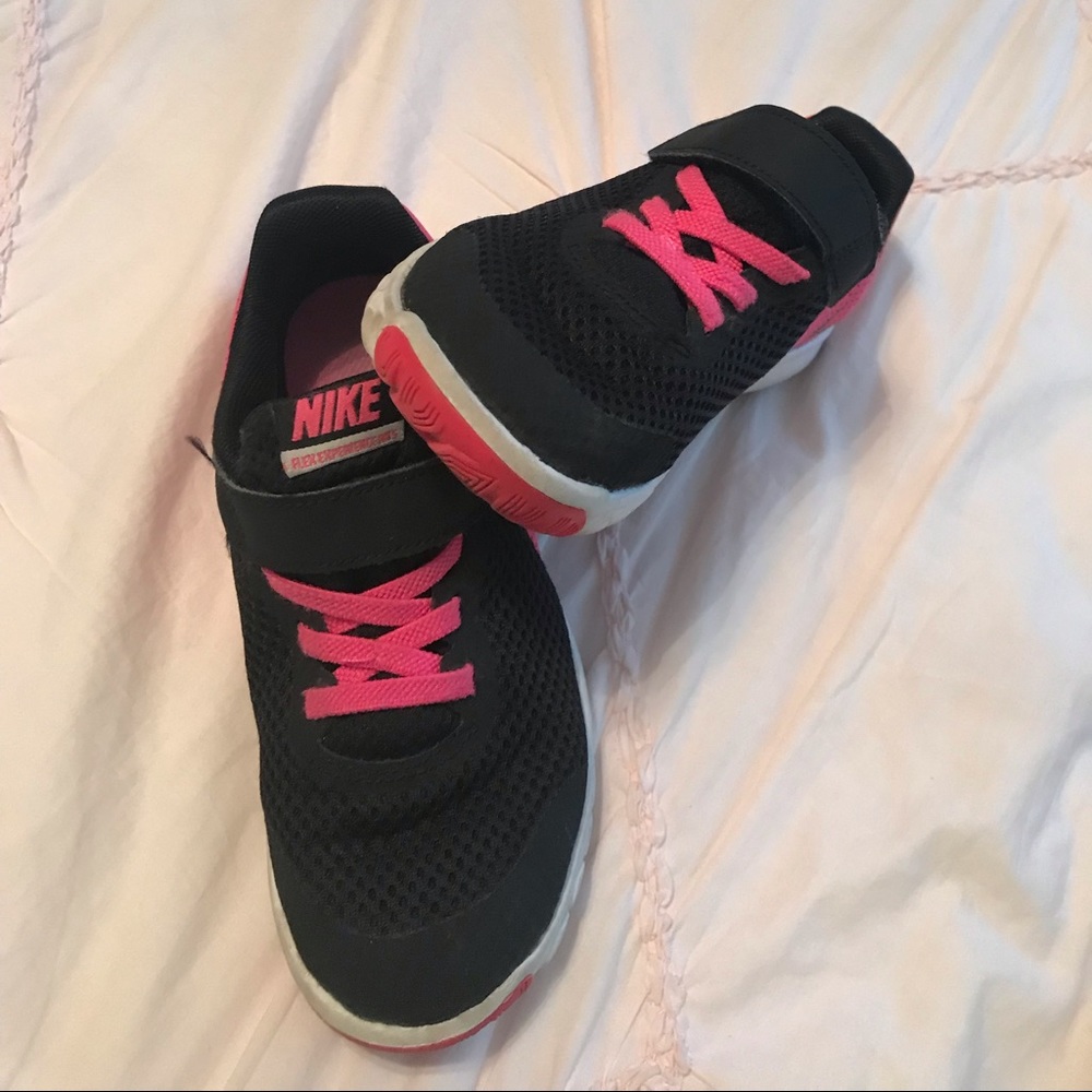 Girls NIKE Shoes